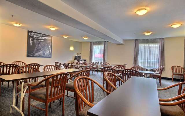 Super 8 by Wyndham Trois-Rivieres