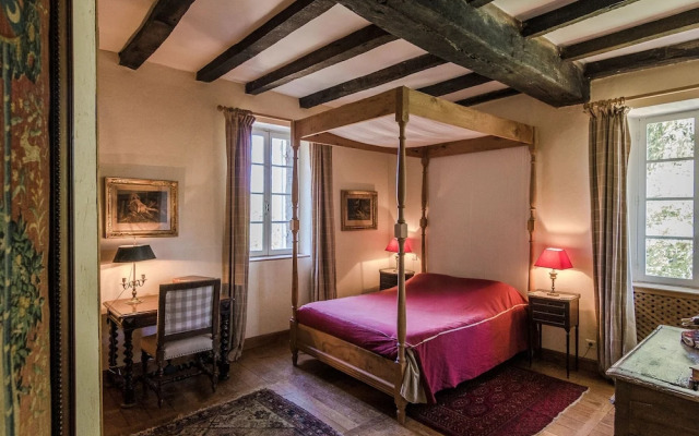 Ritzy Mansion in Sourzac With Tennis Court, Pool & Gym