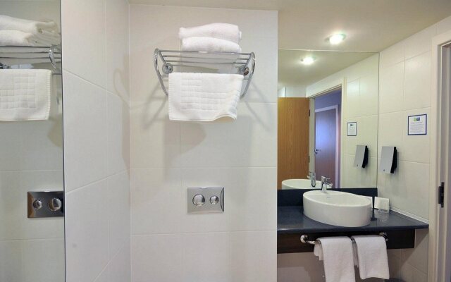 Holiday Inn Express Leigh - Sports Village by IHG