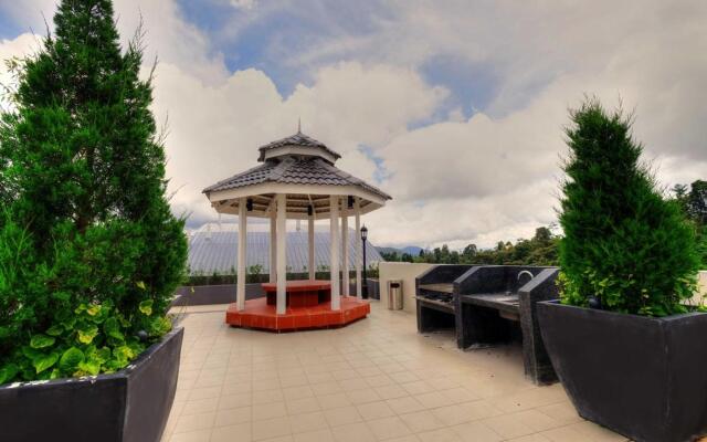 Play Residence at Golden Hills