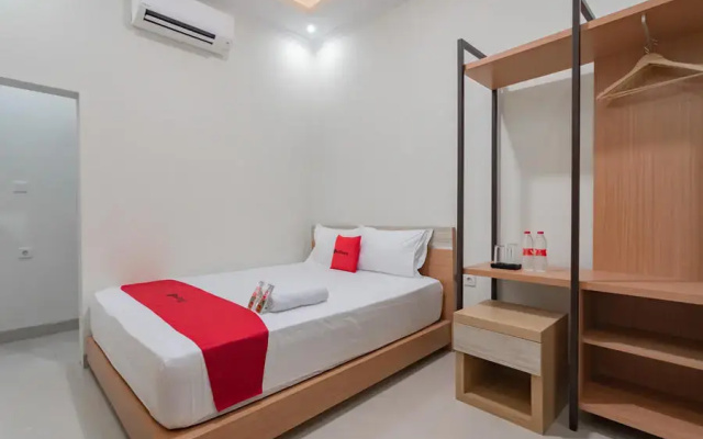 RedDoorz Syariah @ Boemi Guesthouse Tasikmalaya