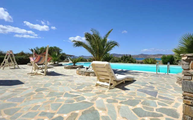 Parian Holiday Villas