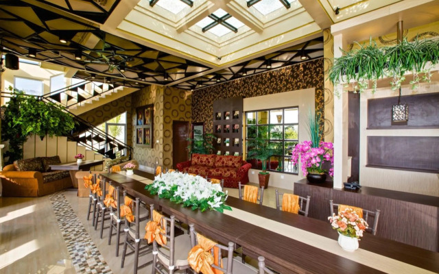 Flamingo Dewata Suite