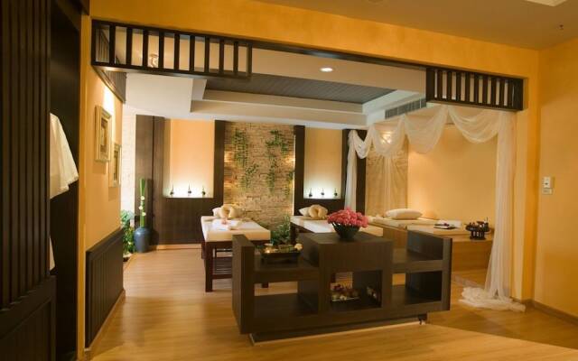 Bangkok Natural Spa Resort and Suite