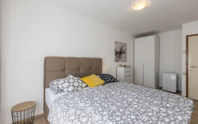 Sunny City Apartment