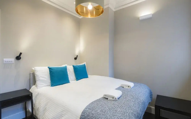 JOIVY Elegant 2 Bedroom Flat near Kensington Gardens