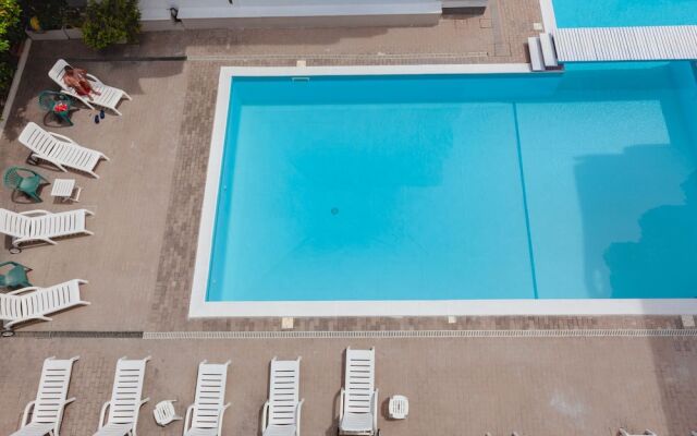 Alba Holiday Hotel & Residence
