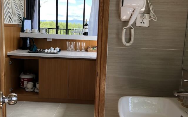 The Lam Resort