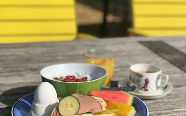 Runsten Säng & Frukost