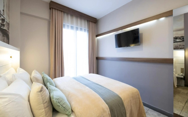 The Pera Hotel