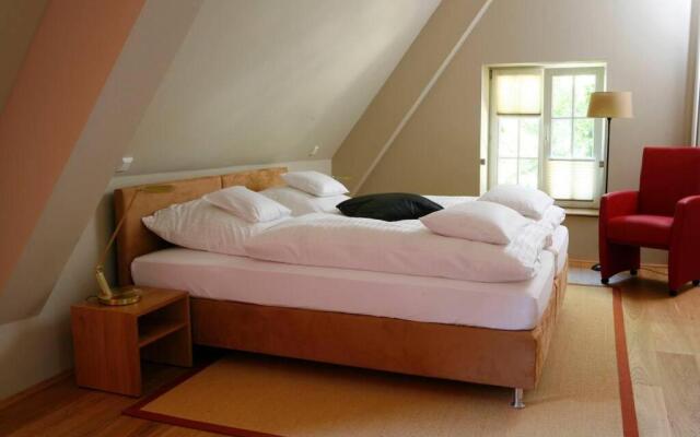 ZI Ferdinand mit Rosengartenblick