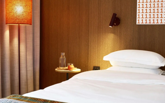 Ten Hotel