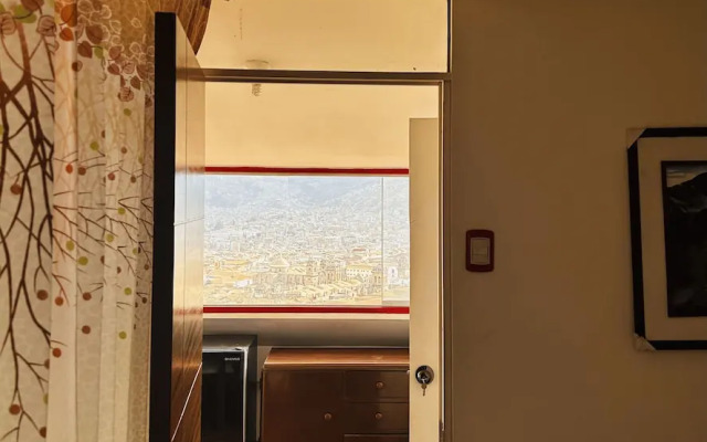 Summit Viewpoint House