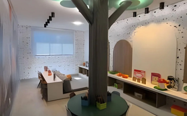 Studio Design 3 - Lions