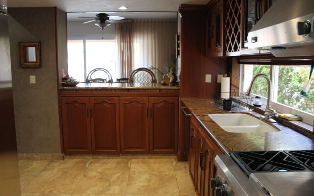 Villa Marinera 5br by Rmh