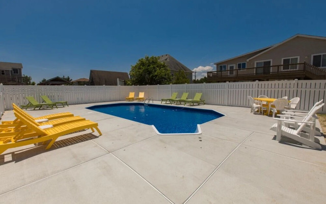 Hang Ten - 10 Br Home