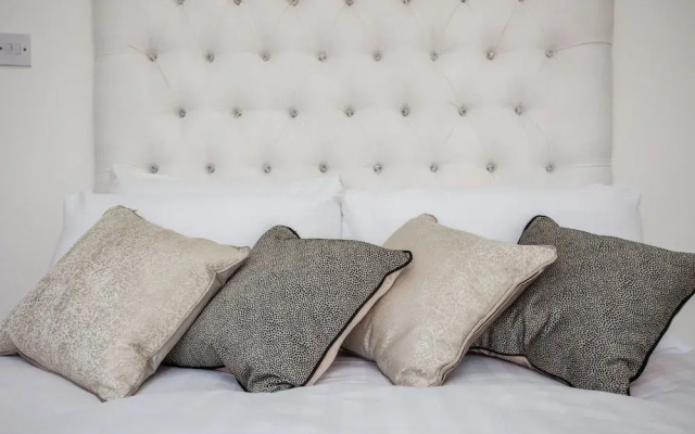 Stunning 3 Bedroom House in Clapham Manor