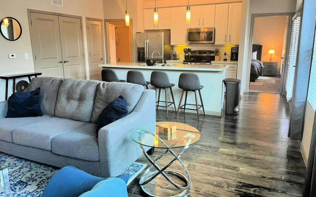 The Elvis Presley Urban Luxury Apts Austin
