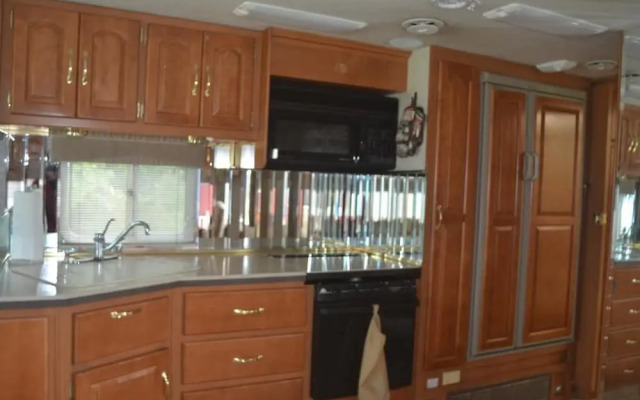 Sea Parrot Ocean View Resort