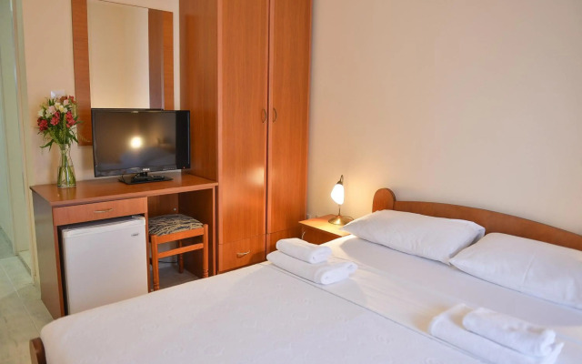 Hotel Podostrog