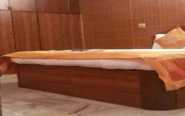 Room Maangta 111 @ Andheri East