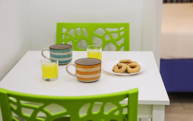 Mira Naples Apartment II