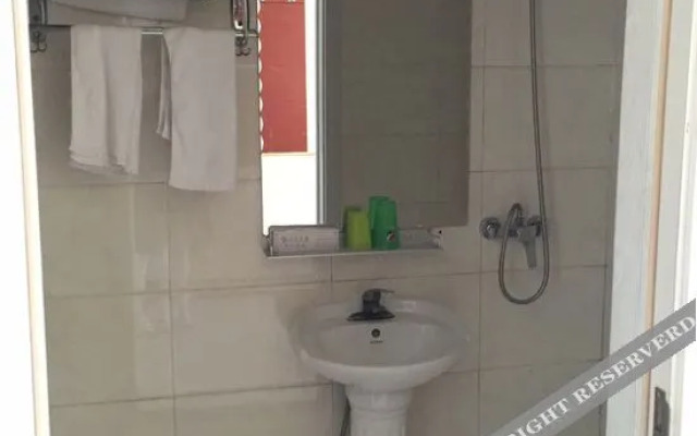 Rongcheng 98 Express Hotel