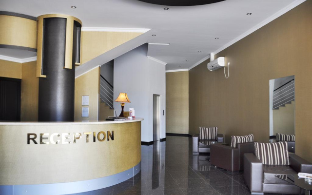 Hotel Shine Palace - Image 2