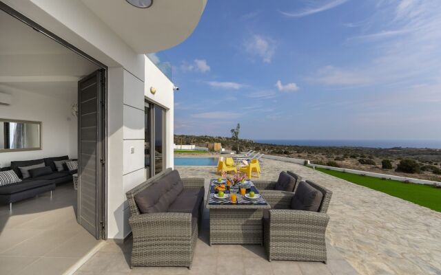 Grego Hilltop Views