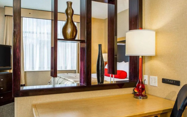 Cambria Suites Traverse City