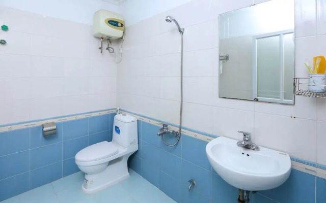 OYO 593 Bach Duong Hotel