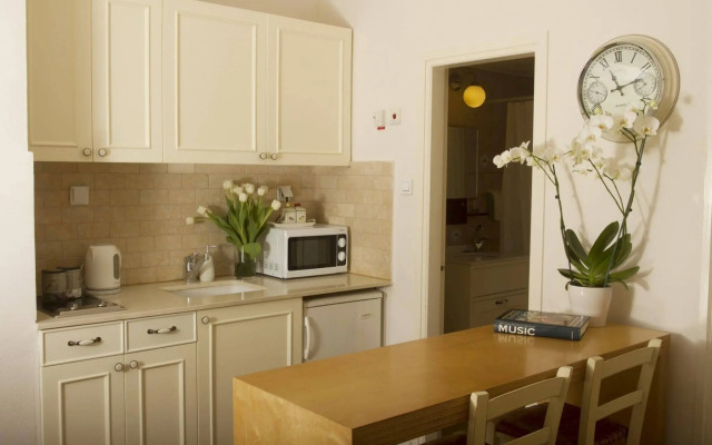 Dizengoff Suites Hotel