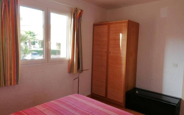 Appartement les pieds dans l'eau 300 m plage - 2 piscines