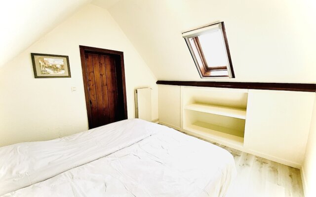 Spacious Holiday Home in Middelkerke near Belgian Coast