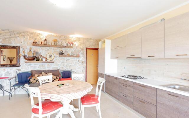 Modern Holiday Home in Mandre with Barbeque