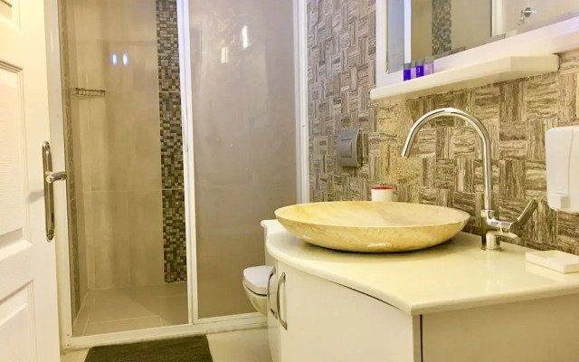 Attalos Suites Hotel