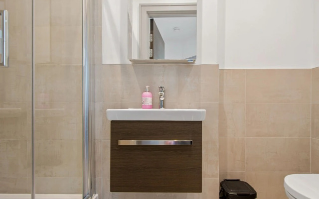 Comfy One Bedroom Apartment in Harrow