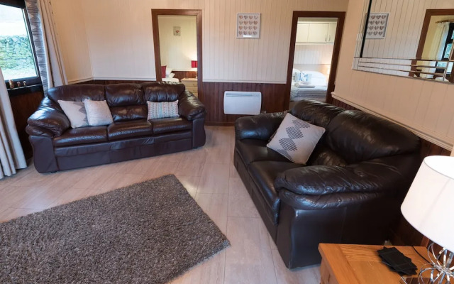 Birch Lodge 23 With Hot Tub, Newton Stewart