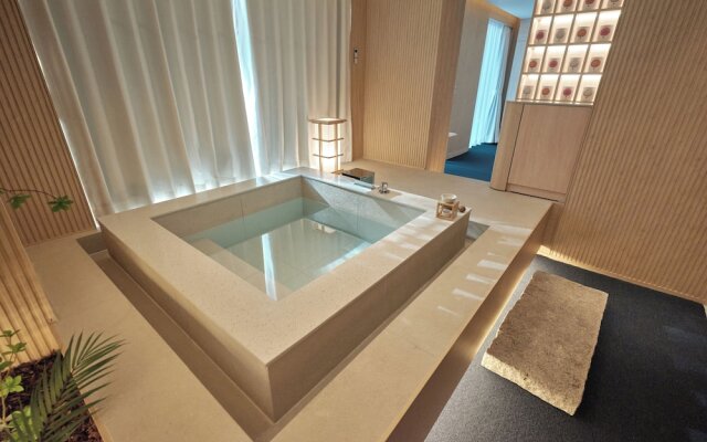 UH Suite Seoul Square