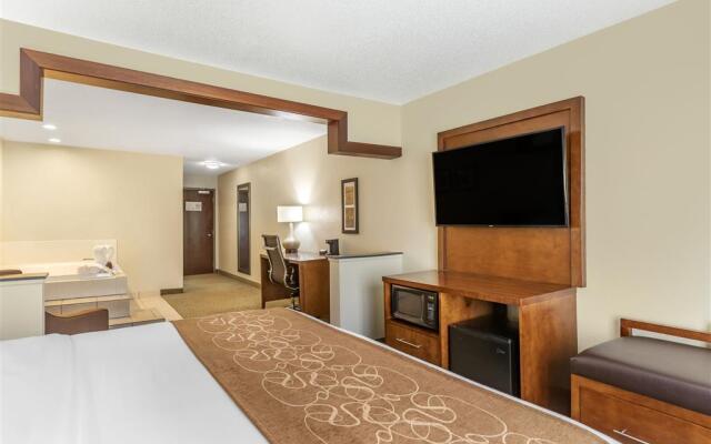 Comfort Suites Grand Rapids North