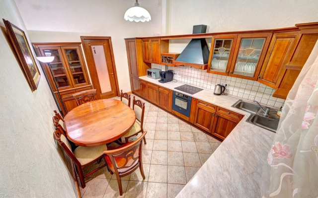 LUX Apartments Shelkovichnaya