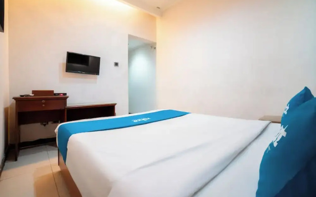 Rehat at Hotel 10 Buah Batu