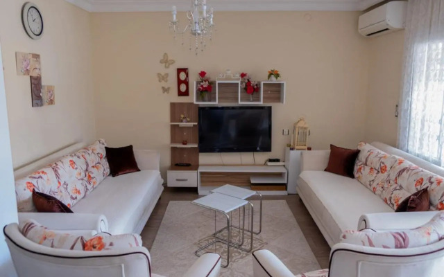 Lovely Apartment 1-Min Walk to Beach in Marmaris