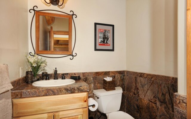 Paradise Meadow Lodge