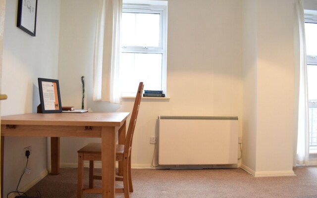 Modern 1 Bedroom Apartment Near London Bridge
