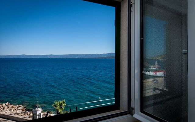 Luxury Seaside Apartments