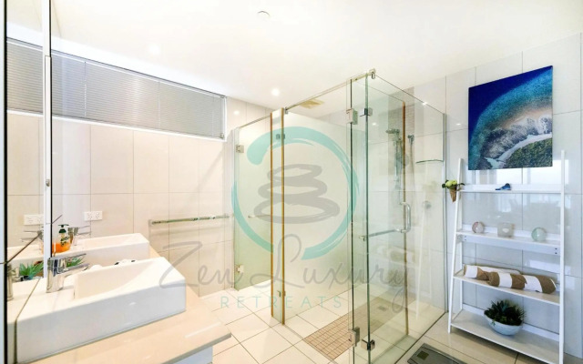 ZEN BY THE WATER - Darwin's Premier Ocean View Family Retreat