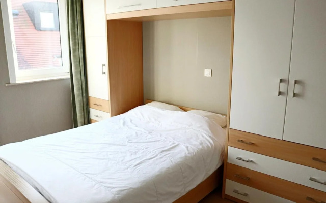 Apartment in Nieuwpoort With Garden