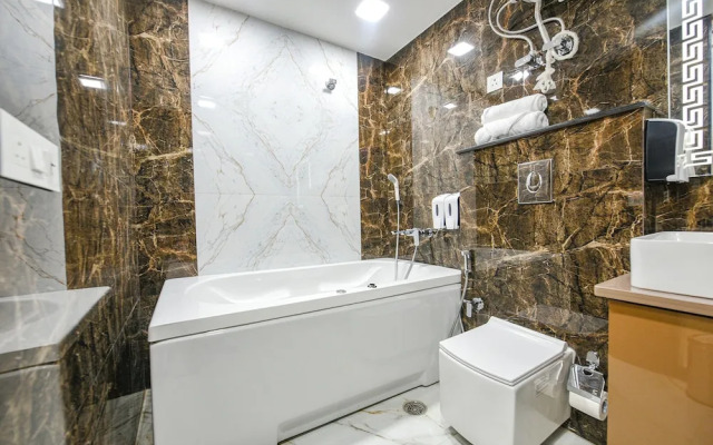 Fabhotel Grand Palazzo