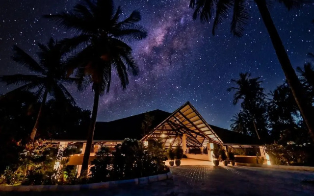 Commune18 Resorts